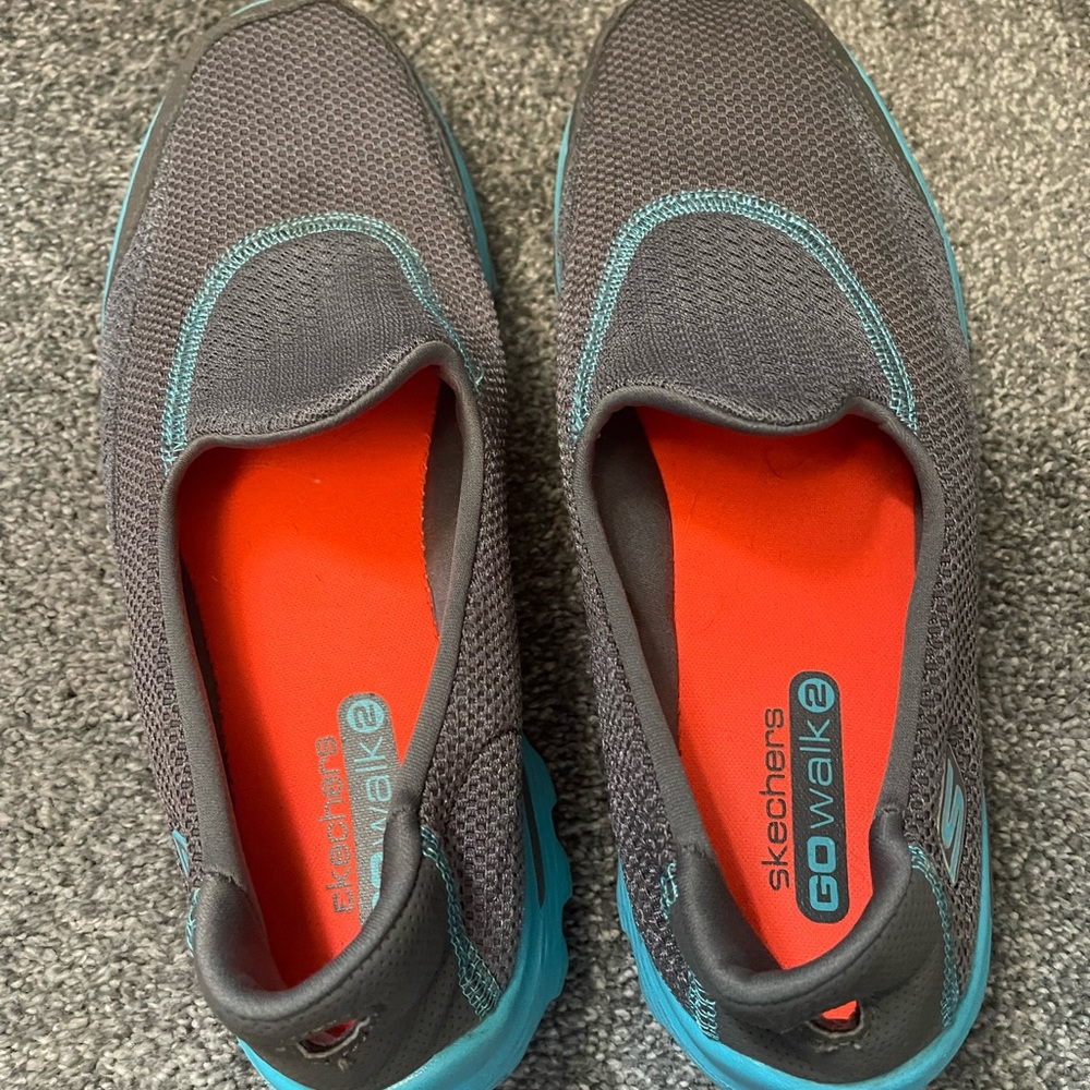 Skechers go walk slip one